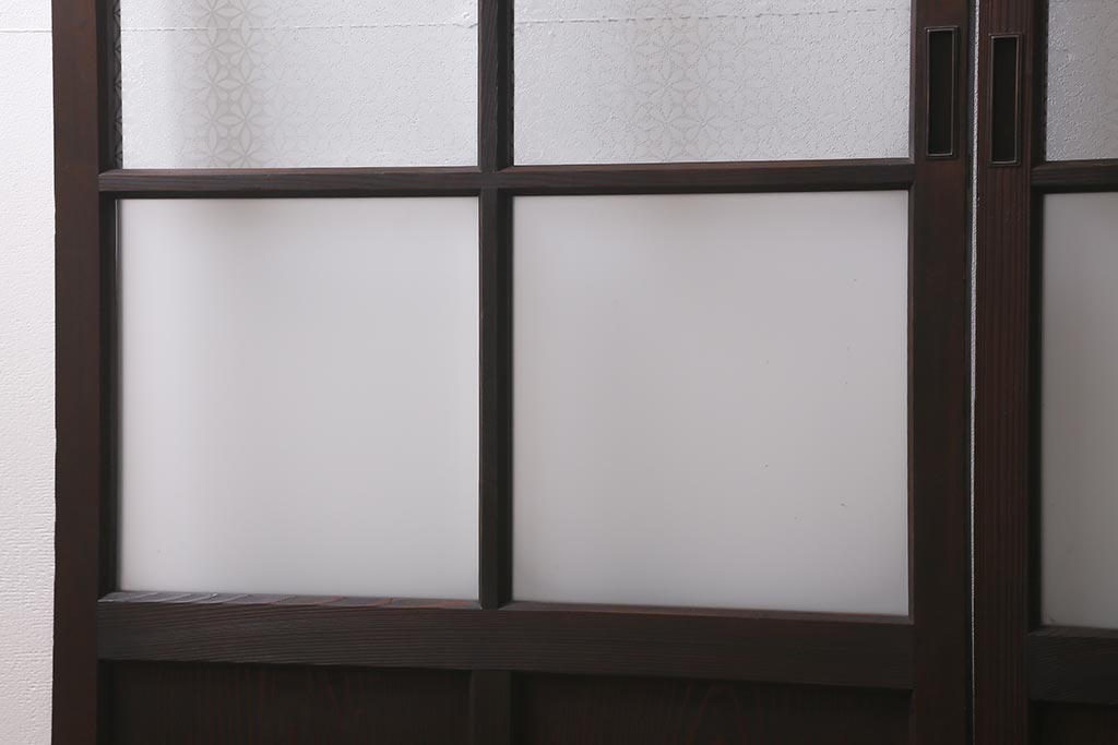 アンティーク建具　和製アンティーク　昭和初期　すりガラス・当店オリジナルガラス　変わり花菱模様のガラスがレトロなガラス戸2枚セット(引き戸、建具)(R-041456)