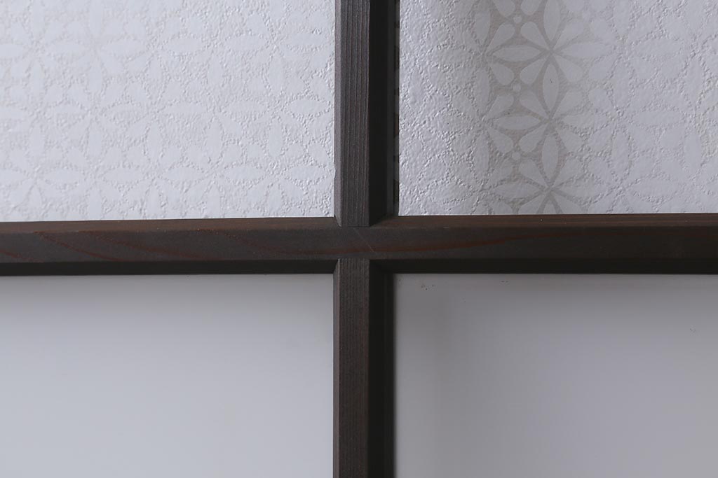 アンティーク建具　和製アンティーク　昭和初期　すりガラス・当店オリジナルガラス　変わり花菱模様のガラスがレトロなガラス戸2枚セット(引き戸、建具)(R-041456)