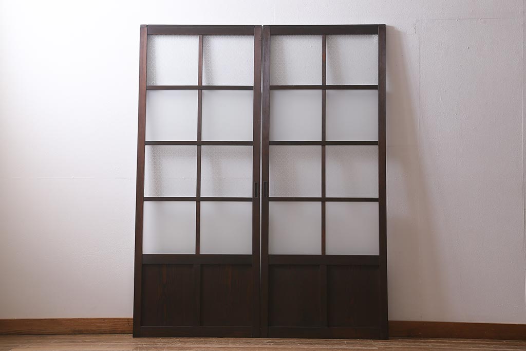 アンティーク建具　和製アンティーク　昭和初期　すりガラス・当店オリジナルガラス　変わり花菱模様のガラスがレトロなガラス戸2枚セット(引き戸、建具)(R-041456)