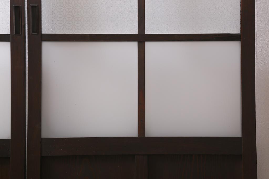 アンティーク建具　和製アンティーク　昭和初期　すりガラス・当店オリジナルガラス　変わり花菱模様のガラスがレトロなガラス戸2枚セット(引き戸、建具)(R-041456)