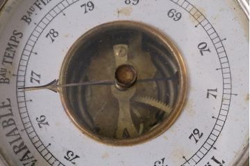 アンティーク雑貨　フランスアンティーク　シンプルさが格好いい気圧計(バロメーター、ディスプレイ雑貨)(R-041472)