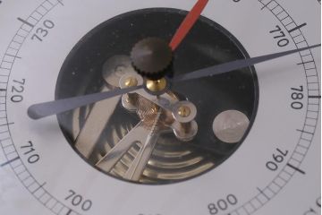 ヴィンテージ雑貨　木製　ビンテージスタイルにぴったりなフランス製の気圧計(バロメーター、ディスプレイ雑貨)(R-041473)