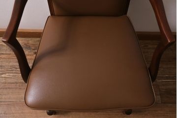 ビンテージ家具　maruni(マルニ木工)　マキシマムシリーズ　ベルサイユM　ダイニングチェア(アームチェア、椅子)(R-041480)