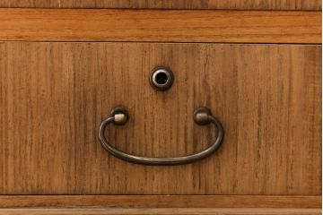 アンティーク家具　昭和中期　総桐材　衣装盆付き　調湿性と気密性に優れた桐箪笥(重ね箪笥、和タンス、衣装箪笥、桐たんす)(R-041533)