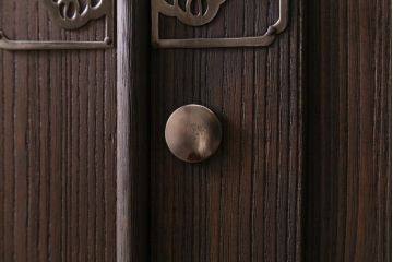 アンティーク家具　昭和中期　総桐材　衣装盆付き　調湿性と気密性に優れた桐箪笥(重ね箪笥、和タンス、衣装箪笥、桐たんす)(R-041533)