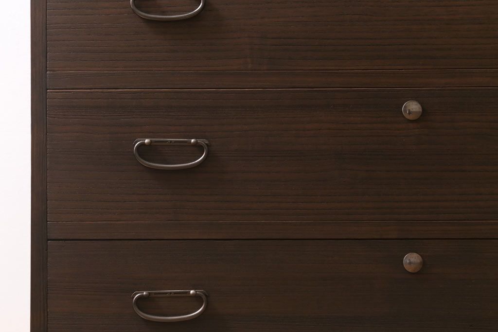 アンティーク家具　昭和中期　総桐材　衣装盆付き　調湿性と気密性に優れた桐箪笥(重ね箪笥、和タンス、衣装箪笥、桐たんす)(R-041533)