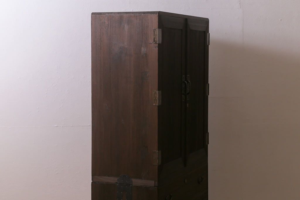 アンティーク家具　昭和中期　総桐材　衣装盆付き　調湿性と気密性に優れた桐箪笥(重ね箪笥、和タンス、衣装箪笥、桐たんす)(R-041533)