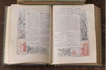 アンティーク雑貨　Missel フランスアンティークの洋書6冊セット(古書、聖書、本)(R-041535)