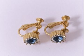 ヴィンテージ雑貨　ブルーのストーンが上品なビンテージイヤリング(アクセサリー)(R-041542)
