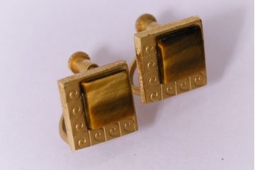 ヴィンテージ雑貨　スクエア型のエレガントなビンテージイヤリング(アクセサリー)(R-041544)