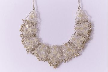 ビンテージ雑貨　和製ヴィンテージ　個性的なデザインのネックレス(チョーカー、アクセサリー)(R-041546)