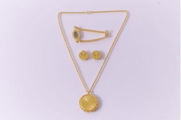 中古　フランス　LIMOGES CASTEL(リモージュキャッスル)　磁器製のアクセサリー3点(ネックレス、ブレスレット、イヤリング)(R-041547)