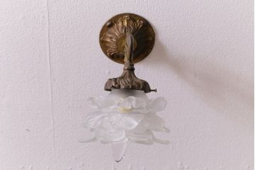 ヴィンテージ照明　フランスビンテージ　青銅　花型シェードのウォールランプ(壁付け照明、壁掛け照明)(R-041551)