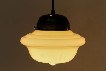 アンティーク照明　エンボスがおしゃれなペンダントライト(吊り下げ照明、天井照明)(R-041554)