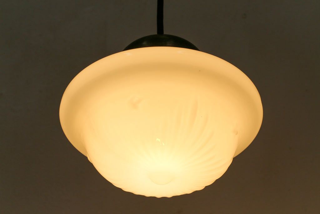 アンティーク照明　エンボスがおしゃれなペンダントライト(吊り下げ照明、天井照明)(R-041554)