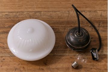 アンティーク照明　エンボスがおしゃれなペンダントライト(吊り下げ照明、天井照明)(R-041554)