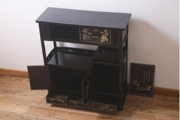 アンティーク家具　和製アンティーク　大正昭和初期　松竹梅・菊・蝶　時代物　繊細な螺鈿が目を引く飾り棚(茶棚、収納棚)(R-041559)