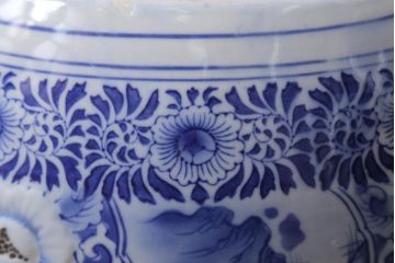 アンティーク雑貨　昭和初期　山水図・桜　繊細に描かれた図が美しい瀬戸火鉢(鉢カバー)(R-041561)