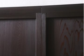 アンティーク建具　和製アンティーク　明治大正期　落ち着いた木色が上品な板戸2枚セット(帯戸、建具)(R-041575)