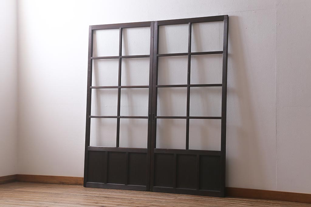 アンティーク建具　モールガラス入り　素朴な雰囲気が魅力のレトロなガラス戸2枚セット(引き戸)(R-041576)