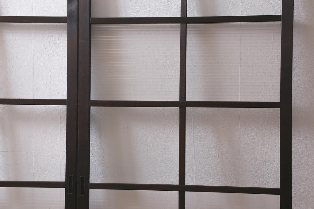 アンティーク建具　モールガラス入り　素朴な雰囲気が魅力のレトロなガラス戸2枚セット(引き戸)(R-041576)