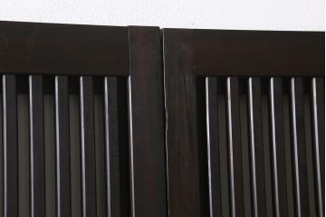 アンティーク建具　上手物!　腰板ケヤキ材　裏ガラス入り　すりガラス・結霜ガラス　職人技が光る格子戸2枚セット(引き戸)(R-041578)
