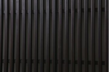 アンティーク建具　上手物!　腰板ケヤキ材　裏ガラス入り　すりガラス・結霜ガラス　職人技が光る格子戸2枚セット(引き戸)(R-041578)