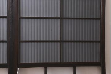 アンティーク建具　上手物!　腰板ケヤキ材　裏ガラス入り　すりガラス・結霜ガラス　職人技が光る格子戸2枚セット(引き戸)(R-041578)