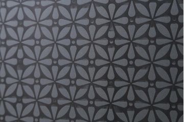 アンティーク建具　上手物!　腰板ケヤキ材・玉杢　ダイヤガラス・モールガラス・当店オリジナルガラス　凝った意匠が目を引く上品なガラス戸2枚セット(引き戸)(R-041579)