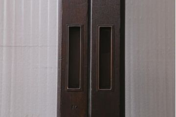 アンティーク建具　上手物!　腰板ケヤキ材・玉杢　ダイヤガラス・モールガラス・当店オリジナルガラス　凝った意匠が目を引く上品なガラス戸2枚セット(引き戸)(R-041579)