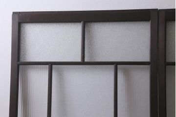 アンティーク建具　上手物!　腰板ケヤキ材・玉杢　ダイヤガラス・モールガラス・当店オリジナルガラス　凝った意匠が目を引く上品なガラス戸2枚セット(引き戸)(R-041579)
