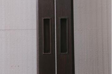 アンティーク建具　上手物!　腰板ケヤキ材・玉杢　ダイヤガラス・モールガラス・当店オリジナルガラス　凝った意匠が目を引く上品なガラス戸2枚セット(引き戸)(R-041579)