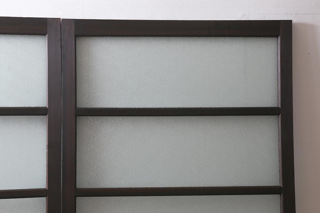 アンティーク建具　上手物!　腰板(欅材)　ダイヤガラス　落ち着いた色合いのレトロなガラス戸2枚セット　(R-041580)