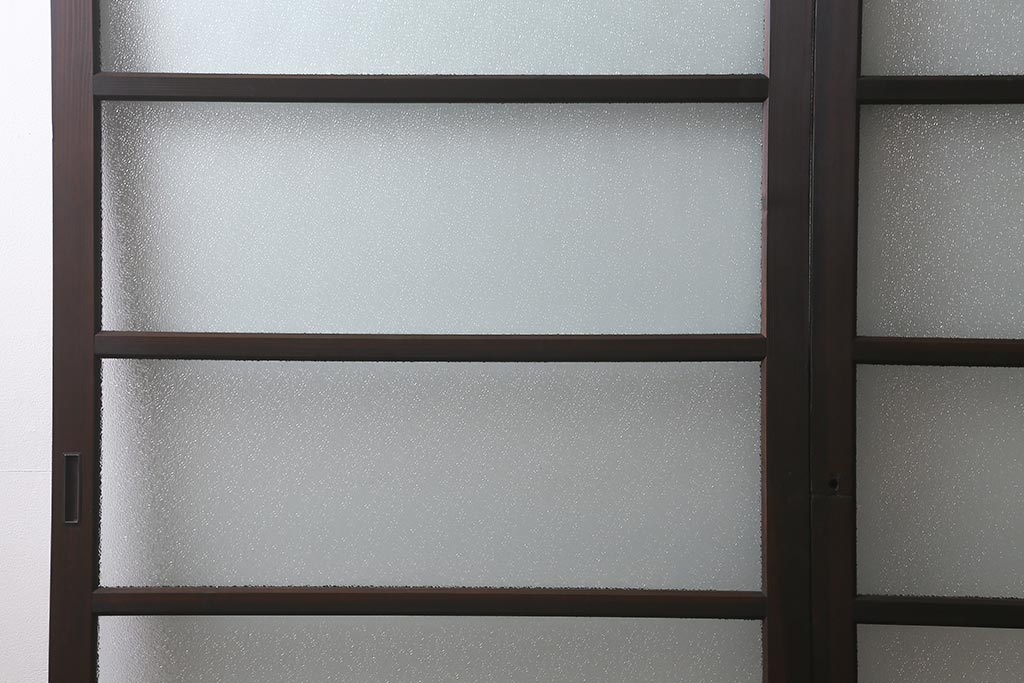 アンティーク建具　上手物!　腰板(欅材)　ダイヤガラス　落ち着いた色合いのレトロなガラス戸2枚セット　(R-041580)