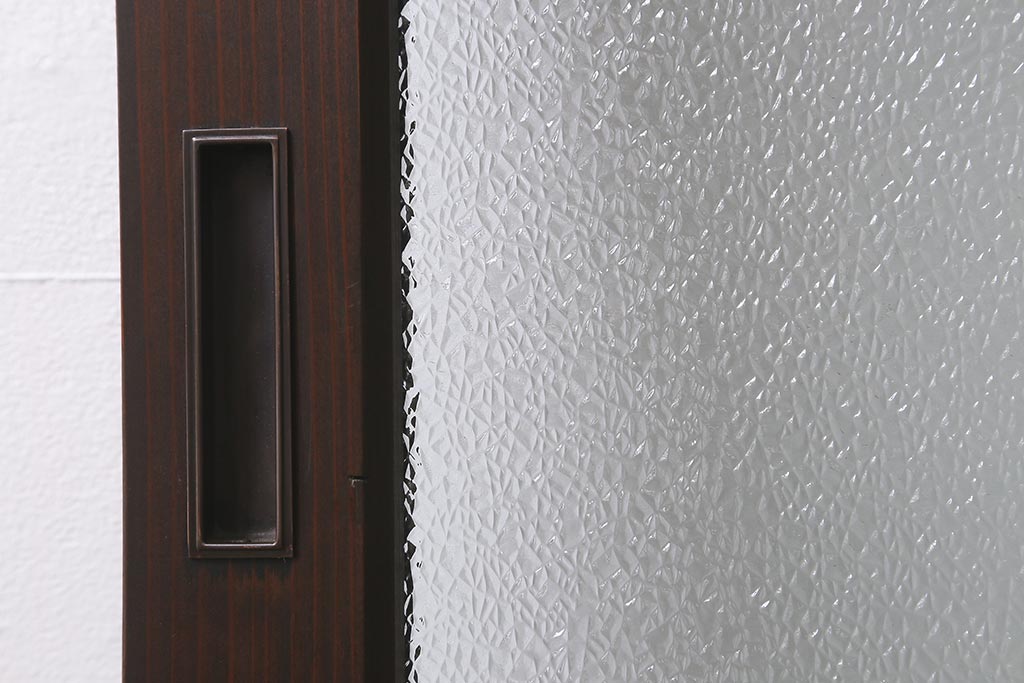 アンティーク建具　上手物!　腰板(欅材)　ダイヤガラス　落ち着いた色合いのレトロなガラス戸2枚セット　(R-041580)