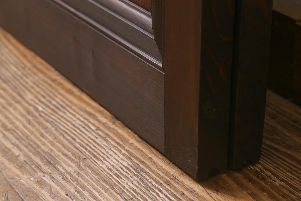 アンティーク建具　上手物!　腰板(欅材)　ダイヤガラス　落ち着いた色合いのレトロなガラス戸2枚セット　(R-041580)