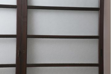 アンティーク建具　上手物!　腰板(欅材)　ダイヤガラス　落ち着いた色合いのレトロなガラス戸2枚セット　(R-041580)