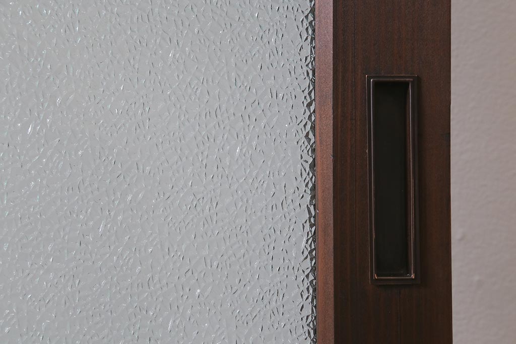 アンティーク建具　上手物!　腰板(欅材)　ダイヤガラス　落ち着いた色合いのレトロなガラス戸2枚セット　(R-041580)