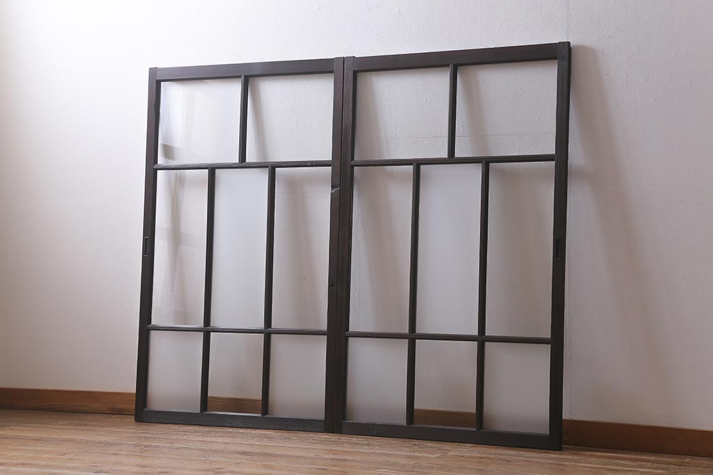 アンティーク建具　昭和初期　すりガラス入り　レトロな雰囲気が魅力のガラス戸2枚セット(窓、引き戸・建具)(R-041581)