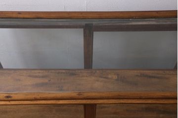 ヴィンテージ家具　ジャンクな風合いがおしゃれなガラスケース(ショーケース、陳列棚、飾り棚、ビンテージ)(R-041588)