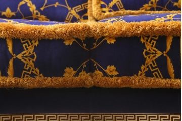 中古　イタリア　VERSACE(ヴェルサーチ)　スリーシーターソファ(三人掛け、3人掛け、トリプルソファ)(定価約180万円)(R-041591)