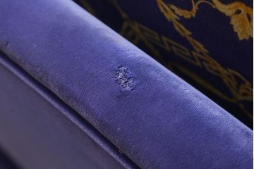 中古　イタリア　VERSACE(ヴェルサーチ)　スリーシーターソファ(三人掛け、3人掛け、トリプルソファ)(定価約180万円)(R-041591)