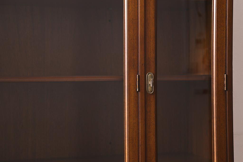 中古　DREXEL HERITAGE(ドレクセルヘリテイジ)　Triune(トライユン)　チャイナ　食器棚(キャビネット、収納棚、飾り棚)(定価約85万円)(R-041592)