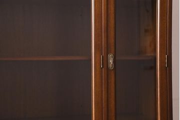 中古　DREXEL HERITAGE(ドレクセルヘリテイジ)　Triune(トライユン)　チャイナ　食器棚(キャビネット、収納棚、飾り棚)(定価約85万円)(R-041592)