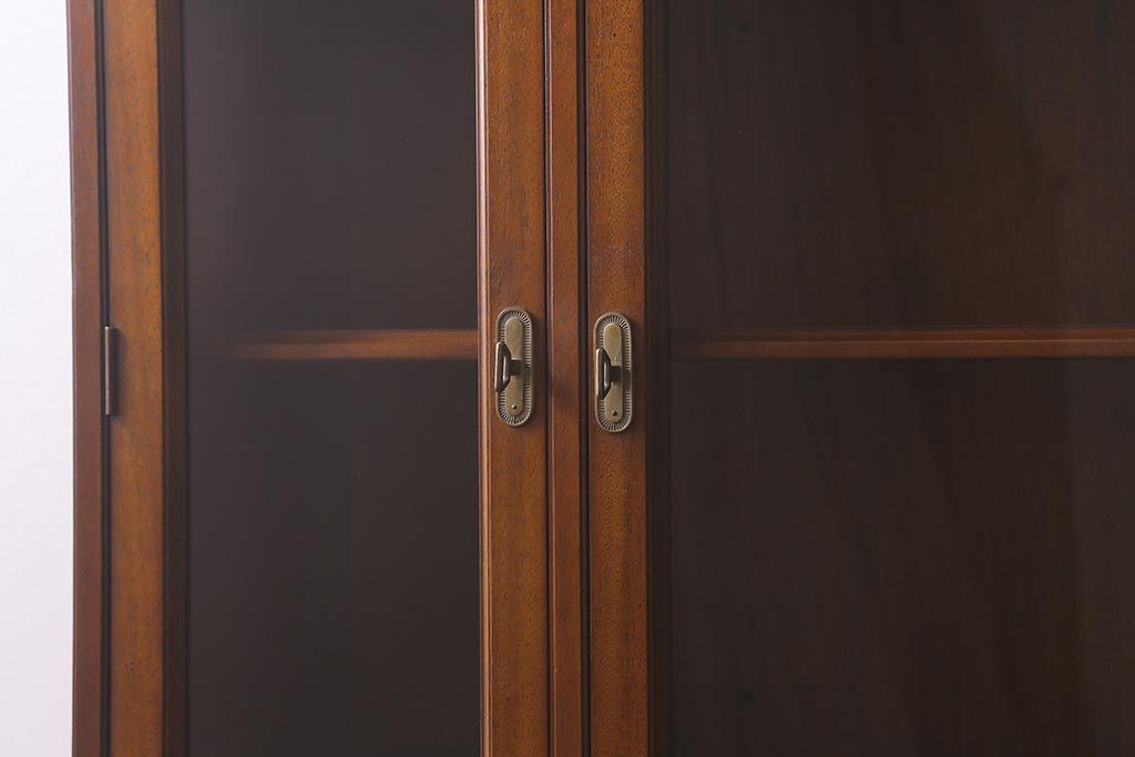 中古　DREXEL HERITAGE(ドレクセルヘリテイジ)　Triune(トライユン)　チャイナ　食器棚(キャビネット、収納棚、飾り棚)(定価約85万円)(R-041592)