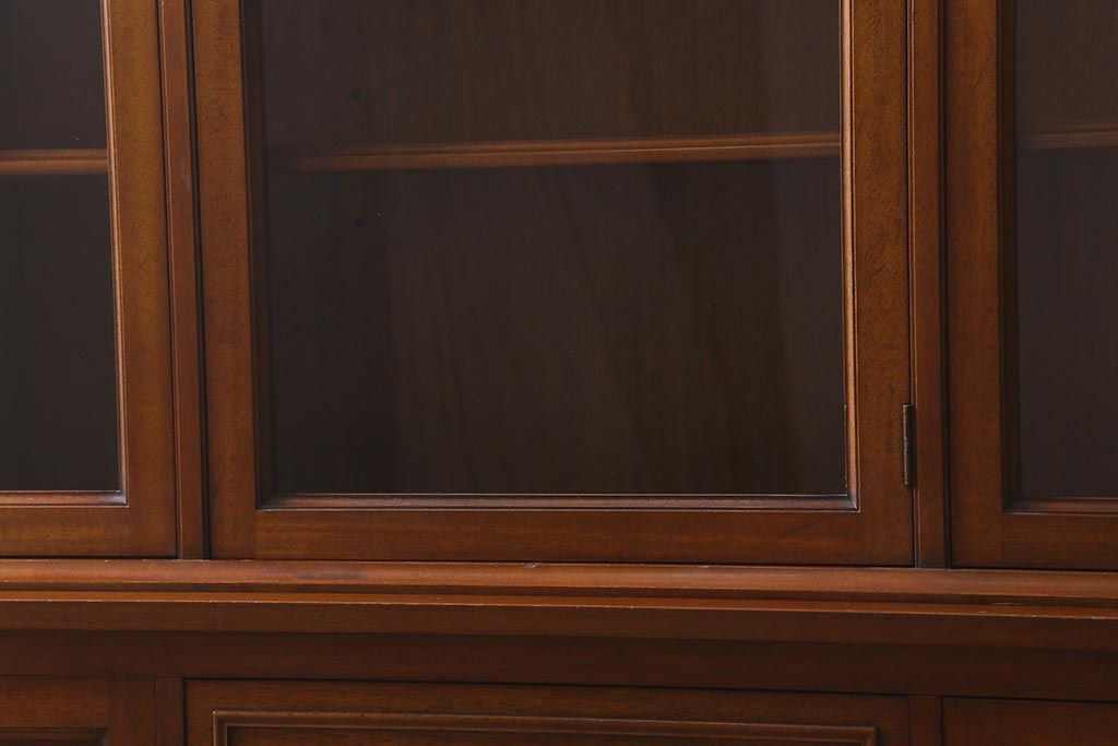 中古　DREXEL HERITAGE(ドレクセルヘリテイジ)　Triune(トライユン)　チャイナ　食器棚(キャビネット、収納棚、飾り棚)(定価約85万円)(R-041592)