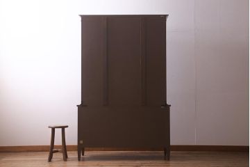 中古　DREXEL HERITAGE(ドレクセルヘリテイジ)　Triune(トライユン)　チャイナ　食器棚(キャビネット、収納棚、飾り棚)(定価約85万円)(R-041592)