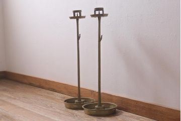 アンティーク雑貨　明治大正期　真鍮製　燭台一対(ろうそく立て、仏具)(R-041599)