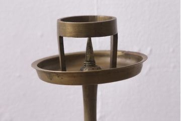 アンティーク雑貨　明治大正期　真鍮製　燭台一対(ろうそく立て、仏具)(R-041599)