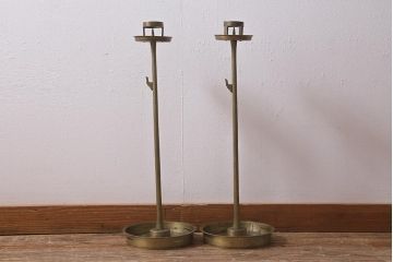 アンティーク雑貨　明治大正期　真鍮製　燭台一対(ろうそく立て、仏具)(R-041599)